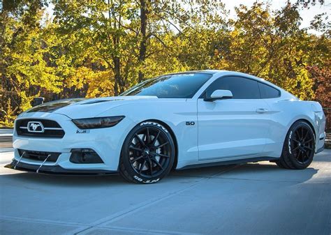2019 ford mustang 19 inch wheels